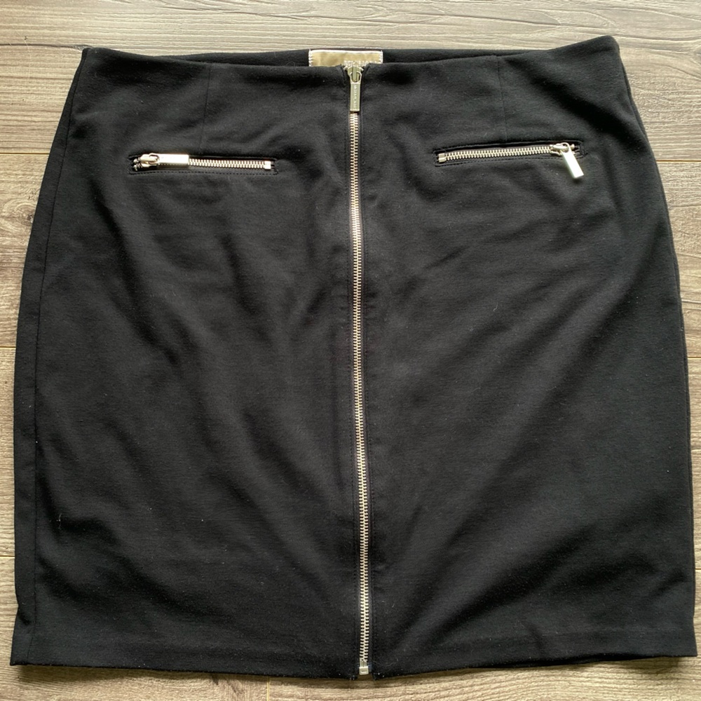 Michael Kors black mini pencil skirt w/ gold zipper accents